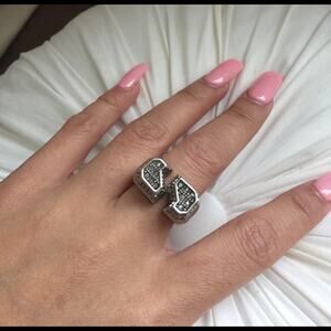 JEWELMINT Broken Silver Ring